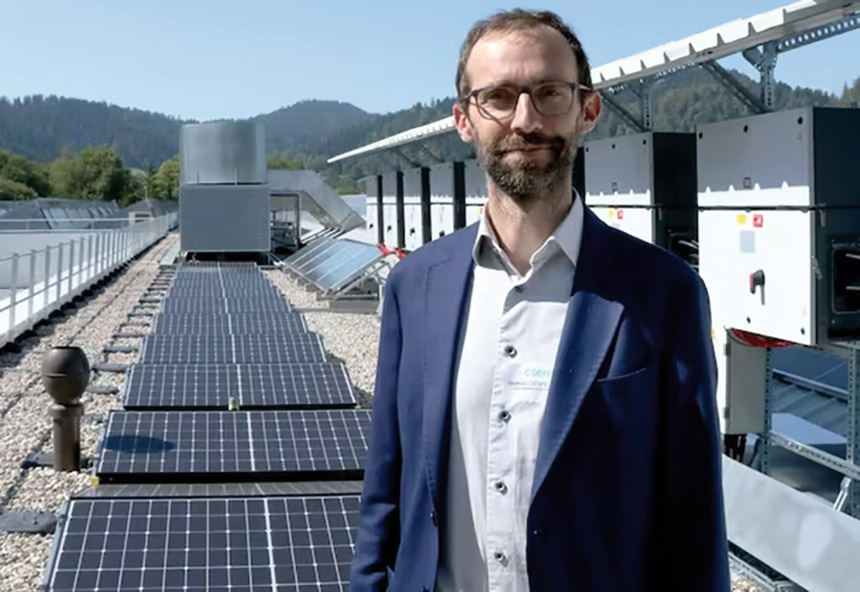 Dixi Polytool vient d'installer des panneaux solaires sur le toit de son site du Locle (Suisse). Cette centrale produira environ 1 000 000 kWh, soit l’équivalent d’environ 30 % de sa consommation. Source : CSEM