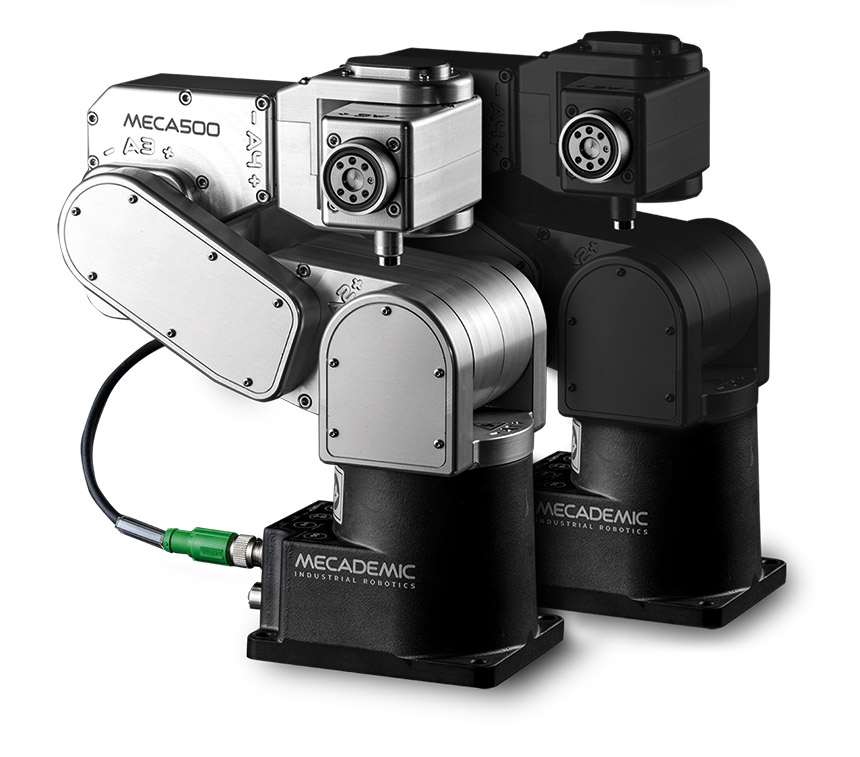 Le robot Meca500-OBS réduit les reflets et améliore la sécurité dans les environnements de fabrication sensibles comme ceux de l’optique ou des systèmes de vision artificielle. Source : Mecademic