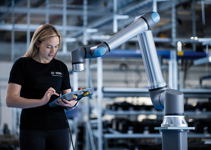 L’UR 15 offre des temps de cycle réduits, une productivité accrue et une diminution des coûts, et ce pour toutes les applications et tous les secteurs industriels. Source : Universal Robots