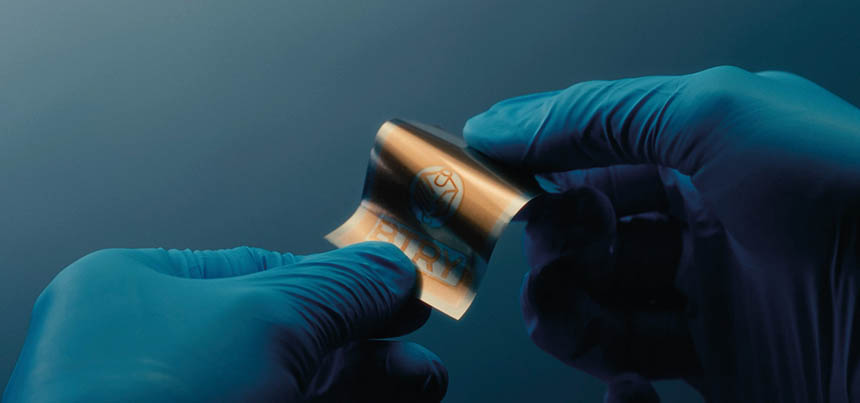 Ces batteries ont une charge rapide sans électrolytes liquides et une alimentation directe pour la transmission sans fil et sans condensateurs supplémentaires. Source : BTRY