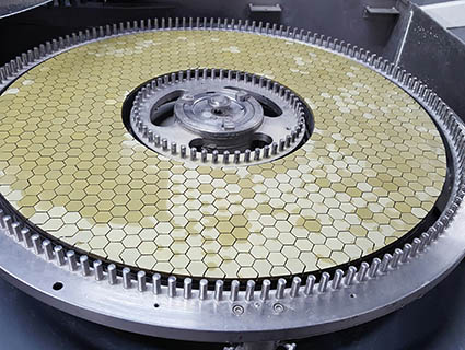 Exemple de micro rectification double-face avec des outils diamants et CBN. Source : Diprotex
