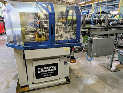 Comme cette nouvelle machine mono à cames MS7 TORNOS a remplacé l’une des plus anciennes machines de son atelier pour assurer la qualité demandée par les clients. Source : Delem