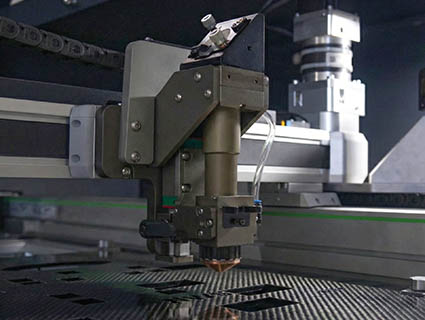 La machine CUT-X Pro est capable de réaliser des découpes laser précises et rapides. Sa version Dual avec double tête laser améliore sensiblement la productivité. Source : NWS Laser